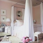 кровати с балдахином, красивая кровать, кровать на дачу
